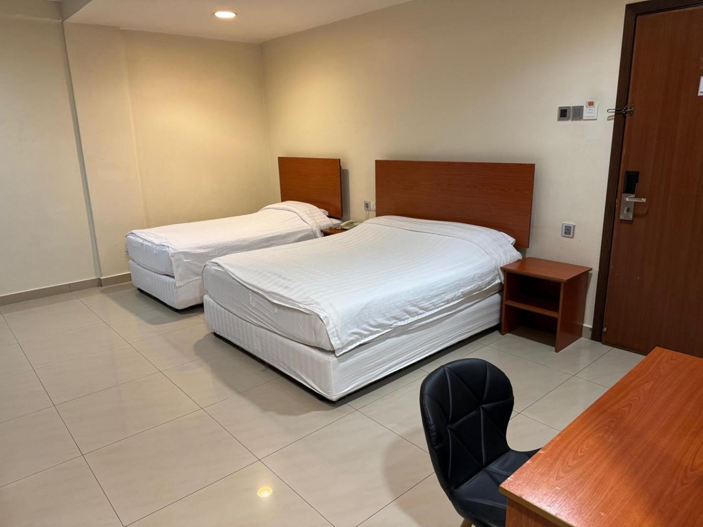 Aeton Hotel Nilai Esterno foto