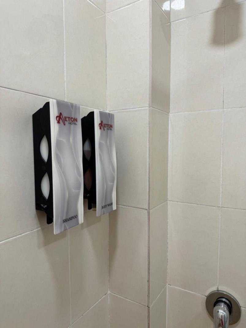Aeton Hotel Nilai Esterno foto