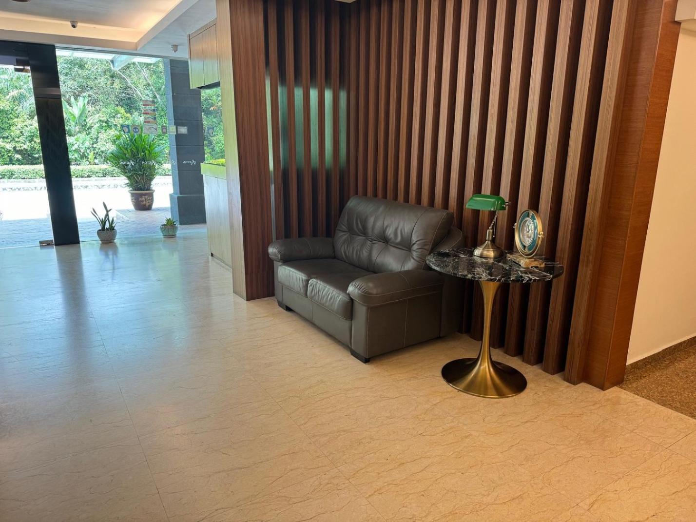 Aeton Hotel Nilai Esterno foto